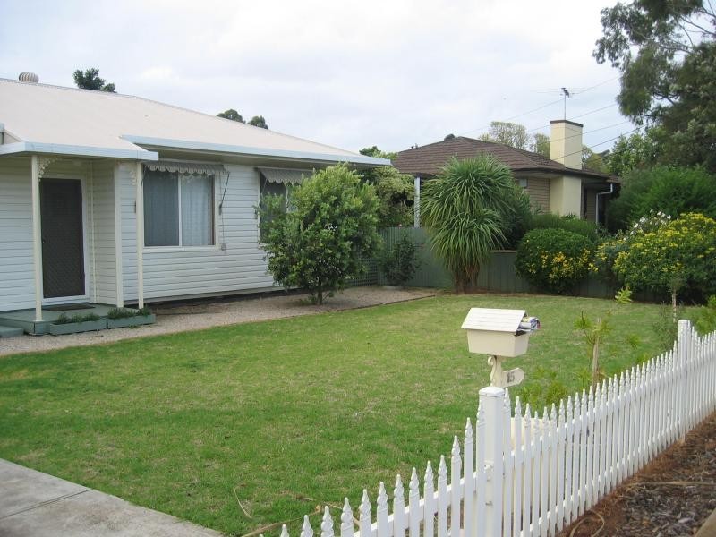 15 Kingston Avenue, Seacombe Gardens SA 5047