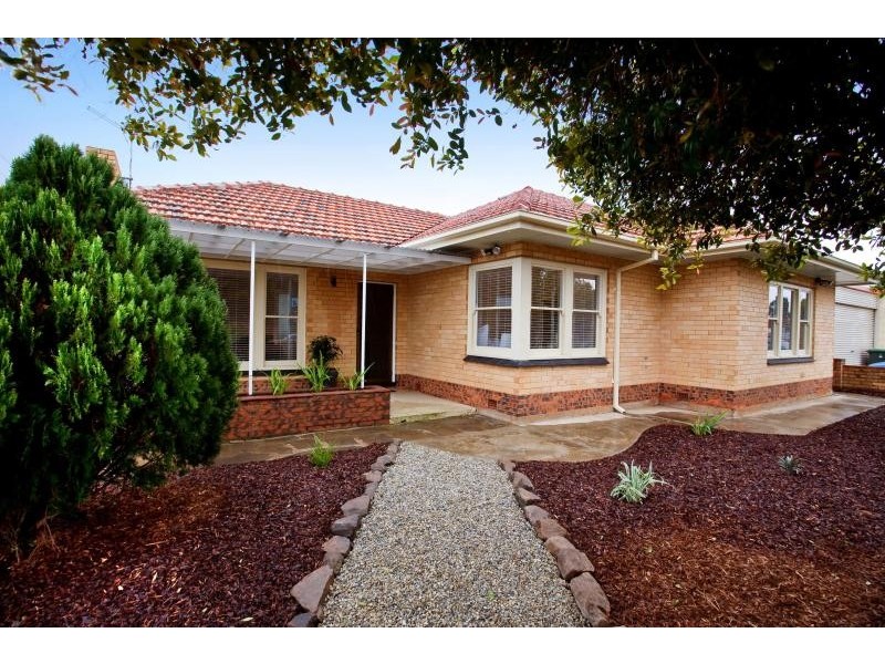 24 Condada Avenue, Park Holme SA 5043