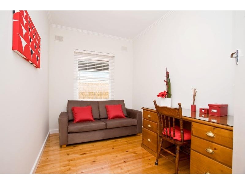 24 Condada Avenue, Park Holme SA 5043