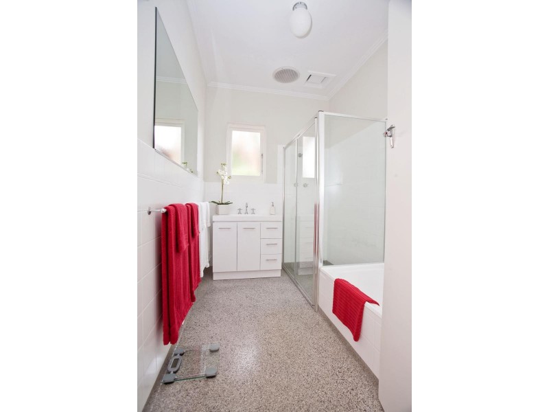 24 Condada Avenue, Park Holme SA 5043