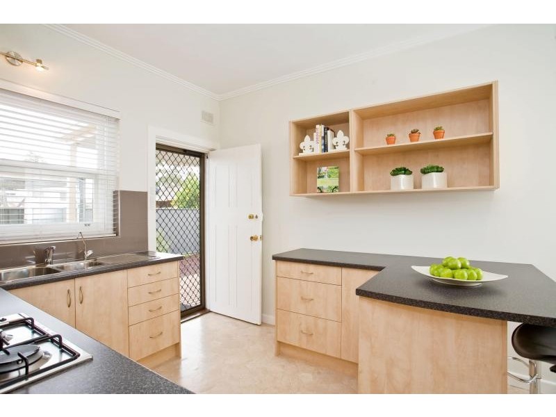 24 Condada Avenue, Park Holme SA 5043