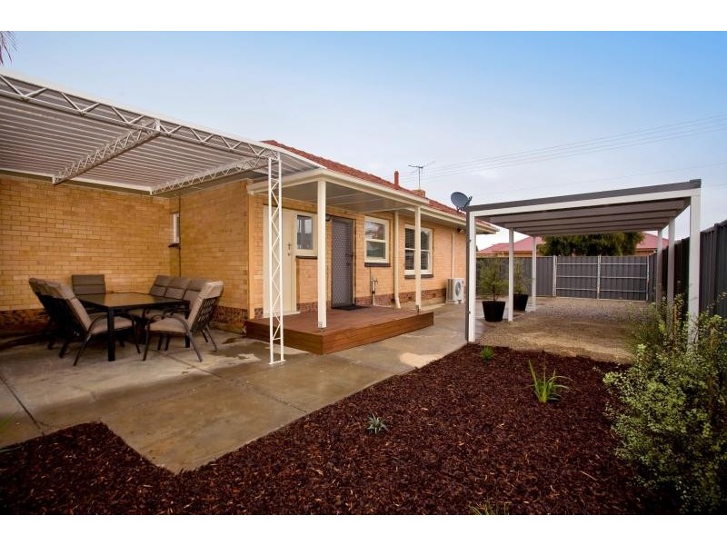 24 Condada Avenue, Park Holme SA 5043