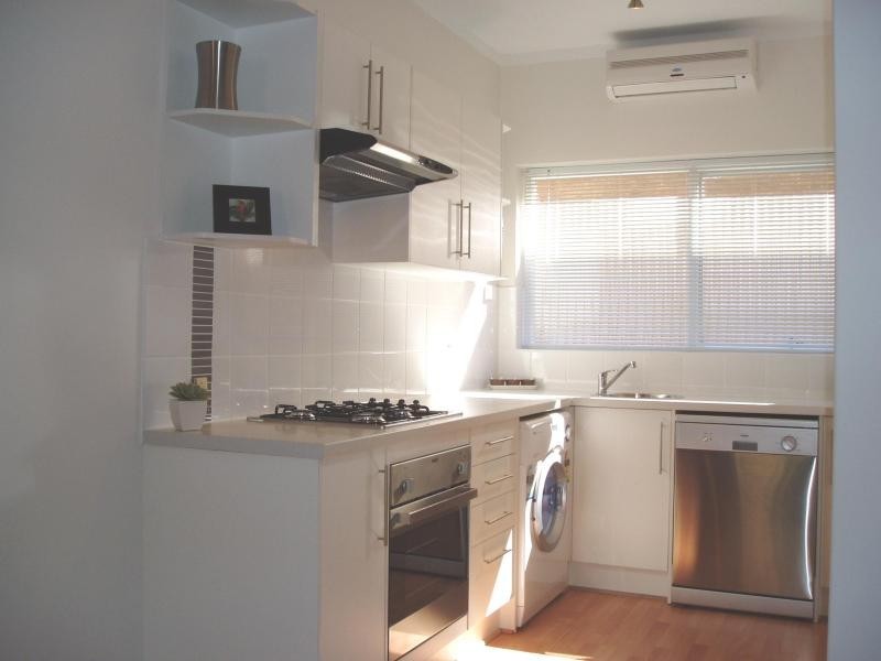 Unit 2/194 Seaview Road, Henley Beach South SA 5022