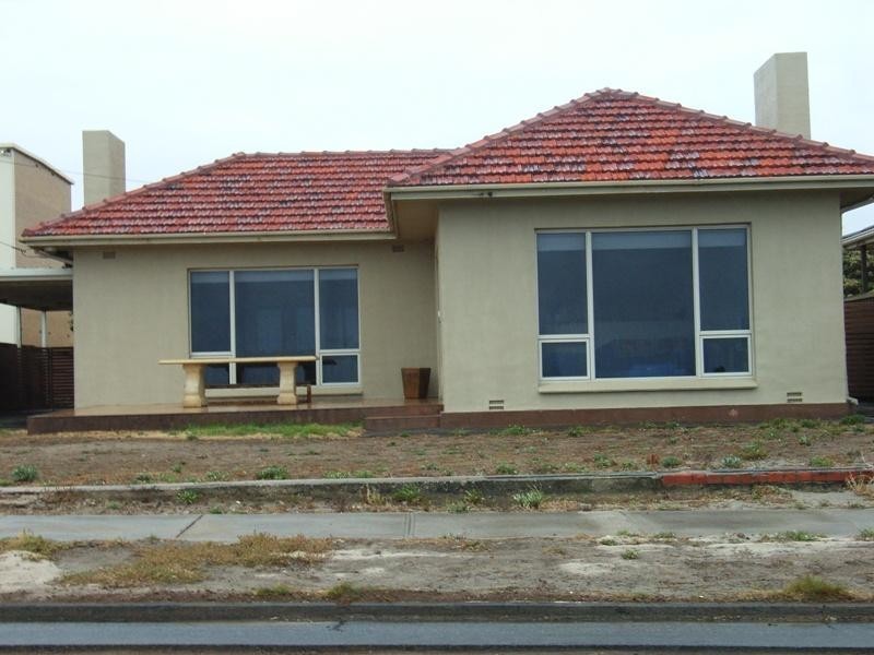 31 North Esplanade, Glenelg North SA 5045