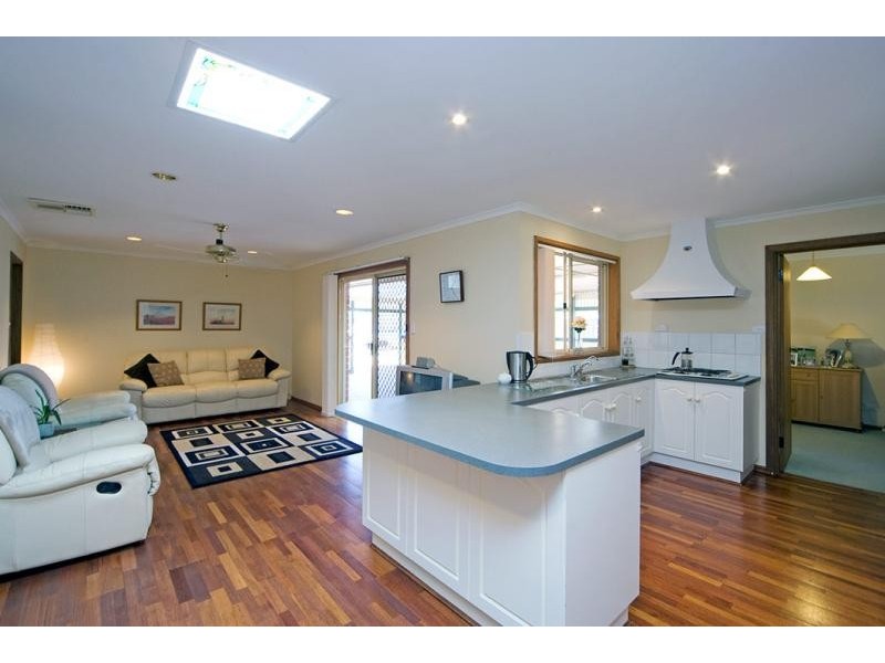 298 Pimpala Road, Woodcroft SA 5162