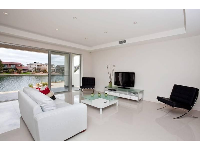 79A Lochside Drive, West Lakes SA 5021