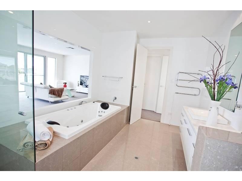 79A Lochside Drive, West Lakes SA 5021