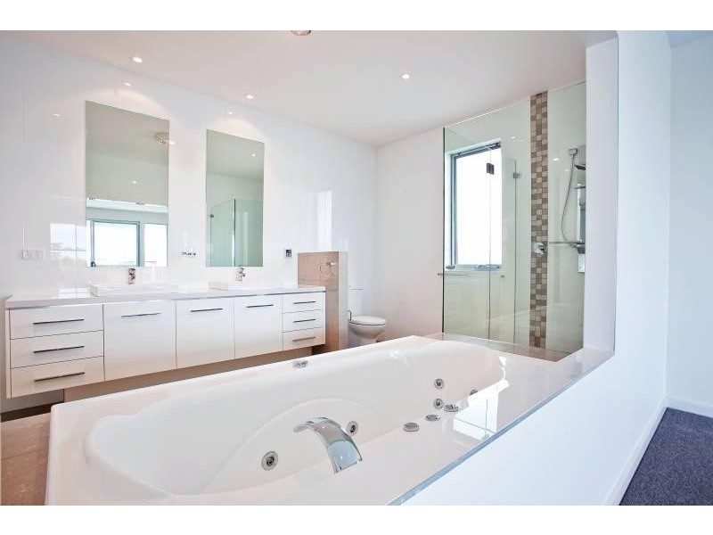 79A Lochside Drive, West Lakes SA 5021