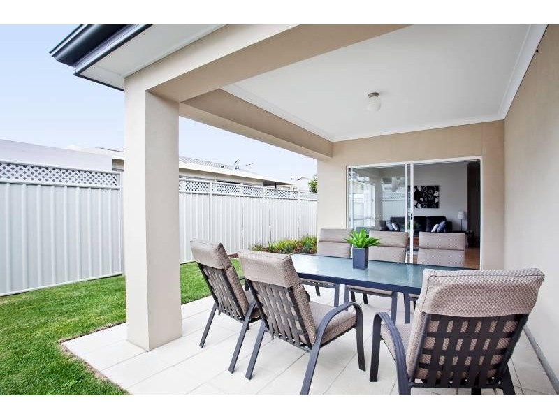 13 Bowaka Street, Park Holme SA 5043