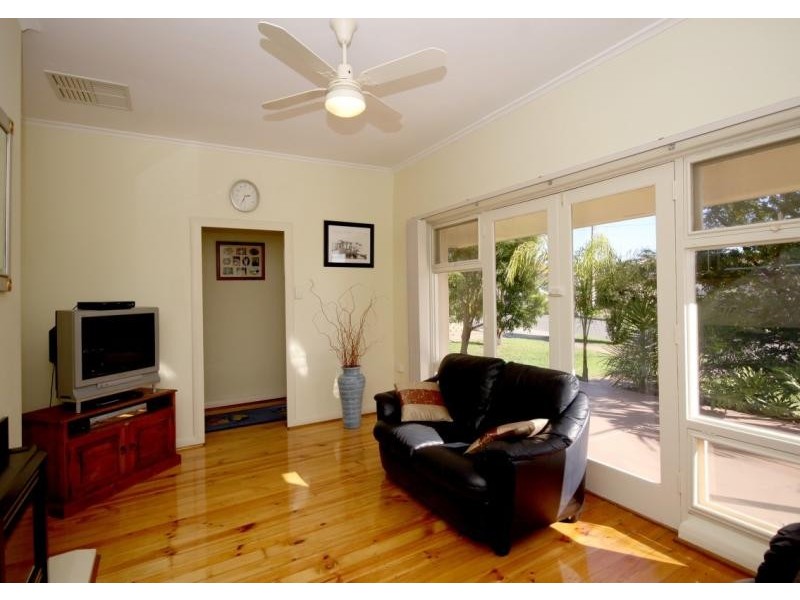 7 Mostyn Road, Darlington SA 5047