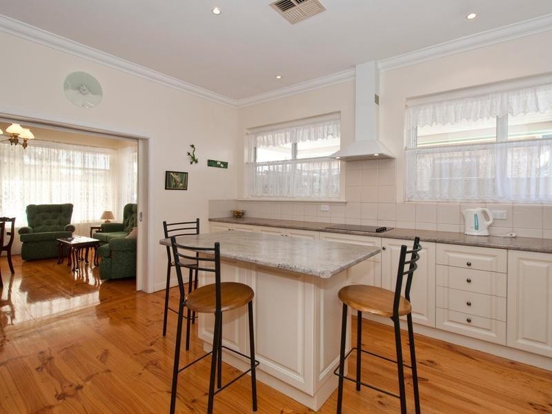 21 Rutland Avenue, Brighton SA 5048