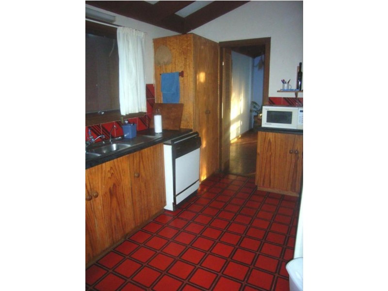 24 Peera Street, Hallett Cove SA 5158