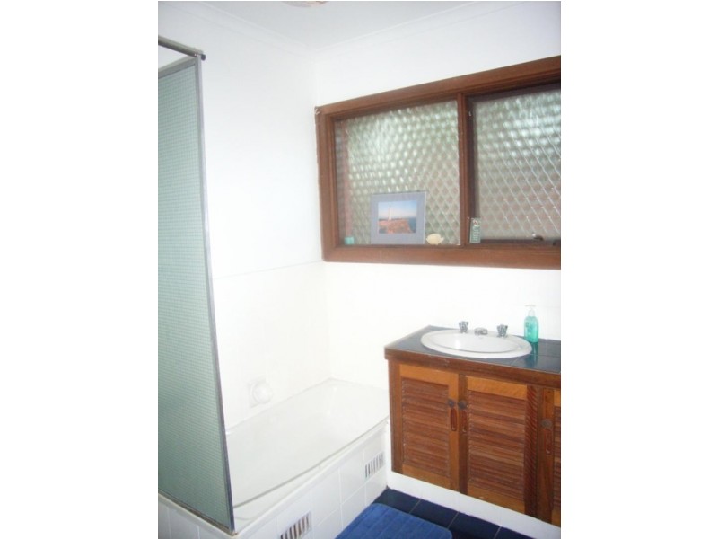 24 Peera Street, Hallett Cove SA 5158