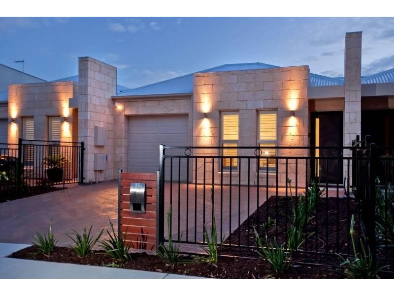 25 Whiteleaf Crescent, Glengowrie SA 5044