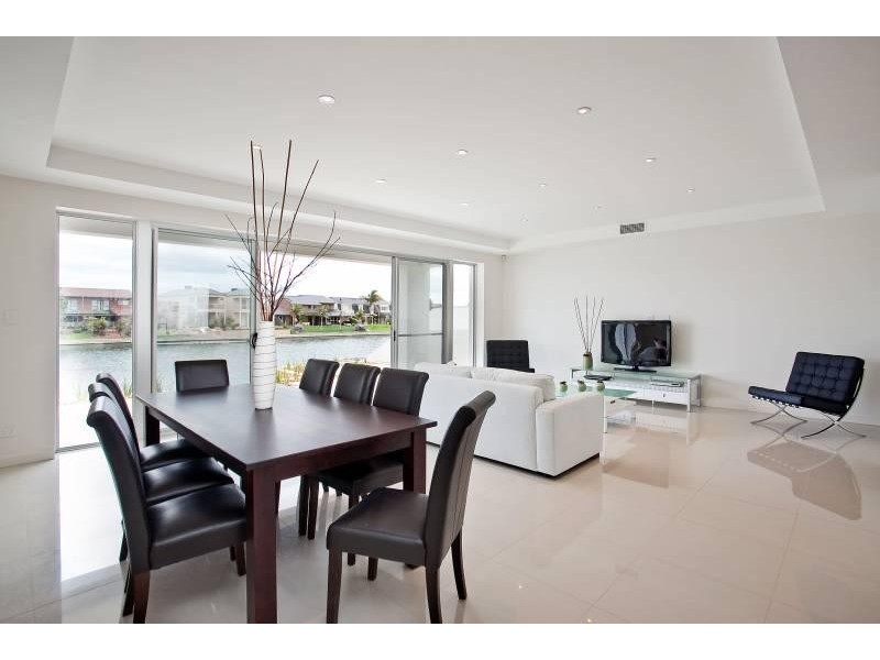 79A Lochside Drive, West Lakes SA 5021