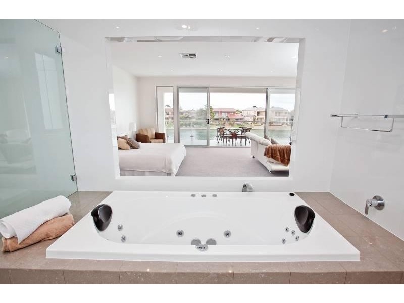 79A Lochside Drive, West Lakes SA 5021