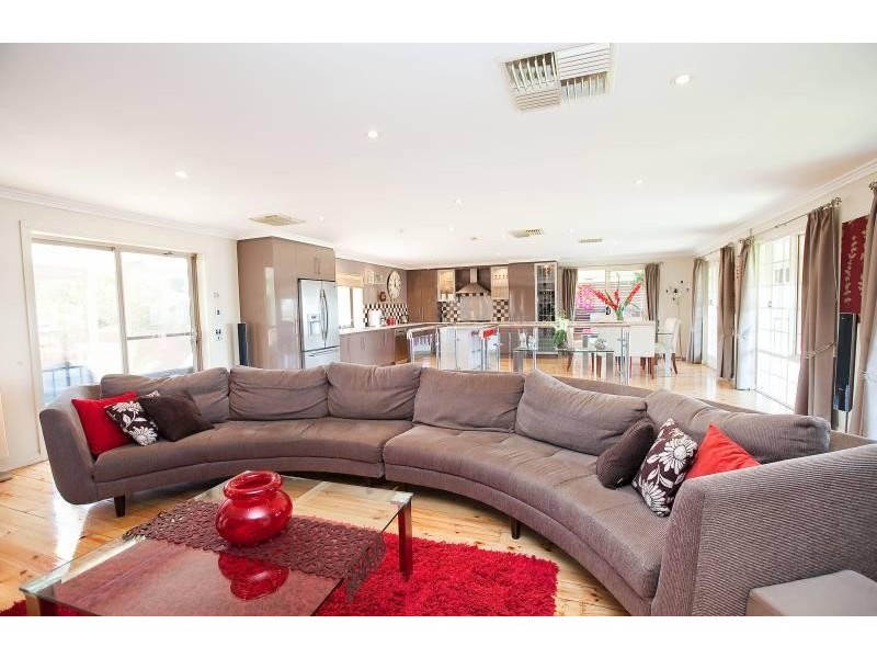 6 Tornado Avenue, Hallett Cove SA 5158