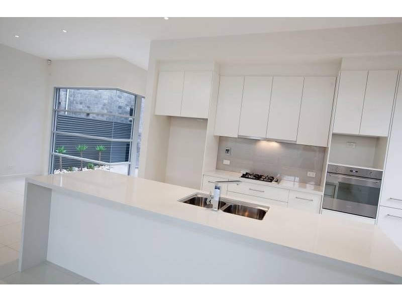 11a Gray Street, West Beach SA 5024