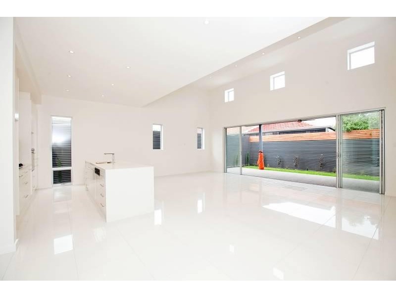 11a Gray Street, West Beach SA 5024