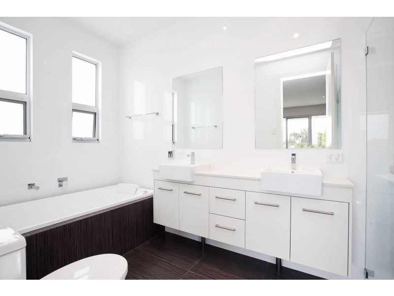 11a Gray Street, West Beach SA 5024