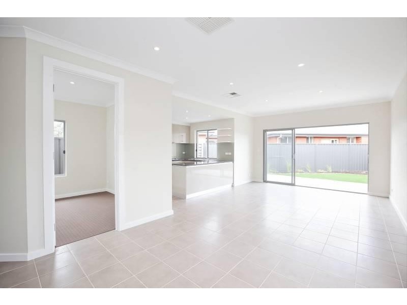 35a Thorne Crescent, Mitchell Park SA 5043