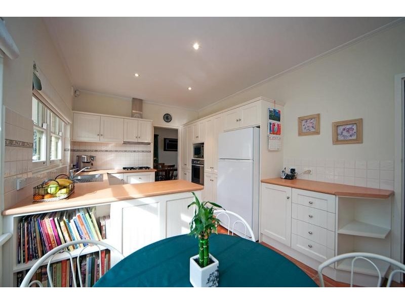 6 Yalpara Street, Eden Hills SA 5050