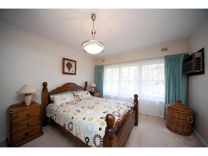 6 Yalpara Street, Eden Hills SA 5050