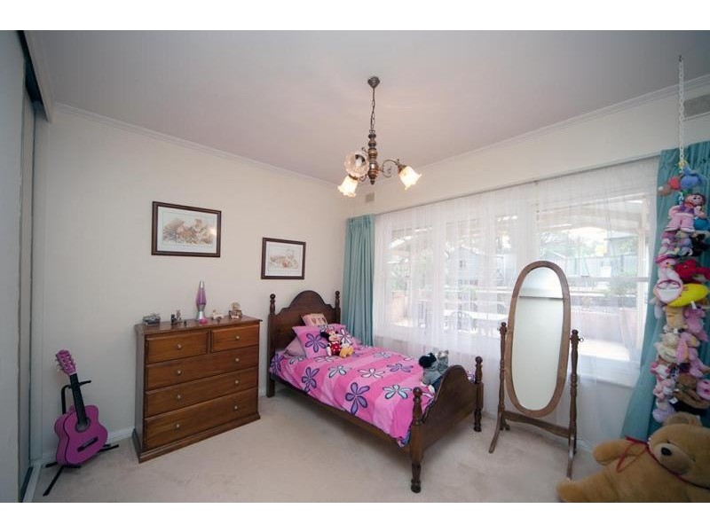 6 Yalpara Street, Eden Hills SA 5050