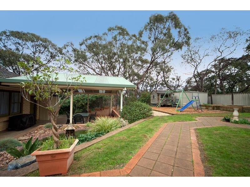 6 Yalpara Street, Eden Hills SA 5050