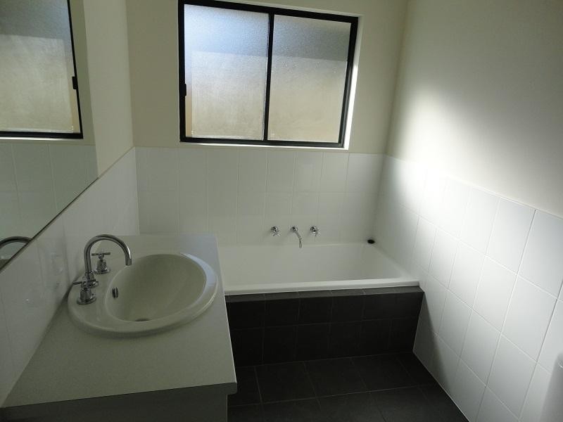 1A Sixth Avenue, Warradale SA 5046