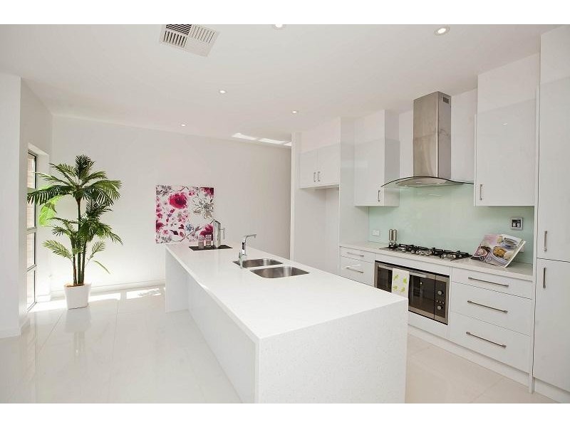 15 Limbert Avenue, Seacombe Gardens SA 5047