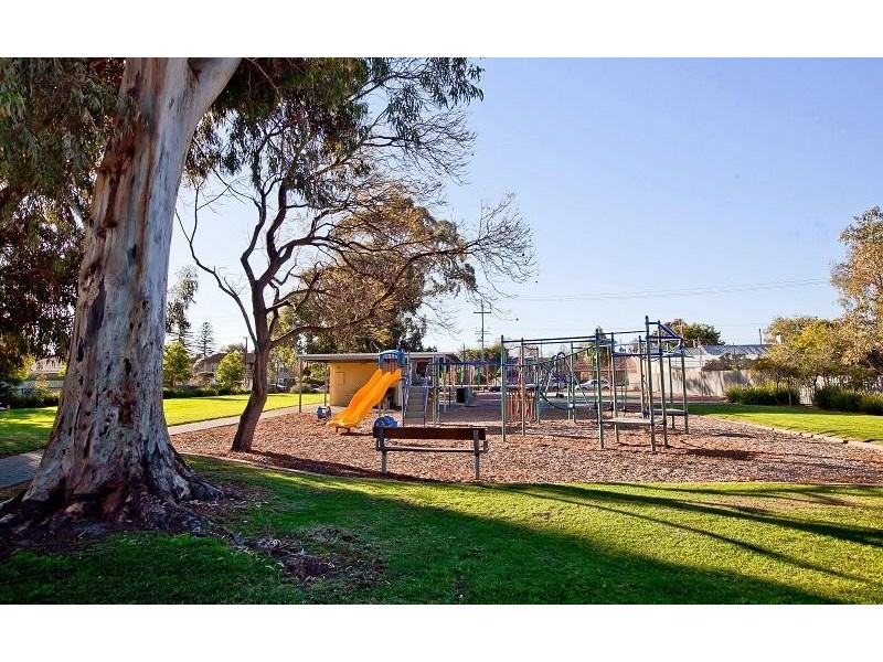 29 Sutton Avenue, Seacombe Gardens SA 5047