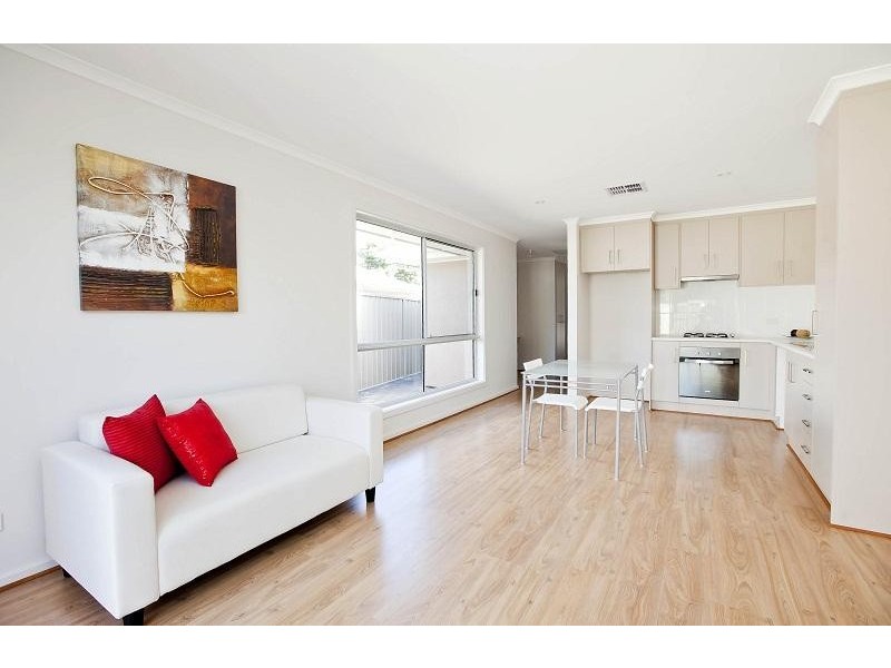 1 Kingston Avenue, Seacombe Gardens SA 5047