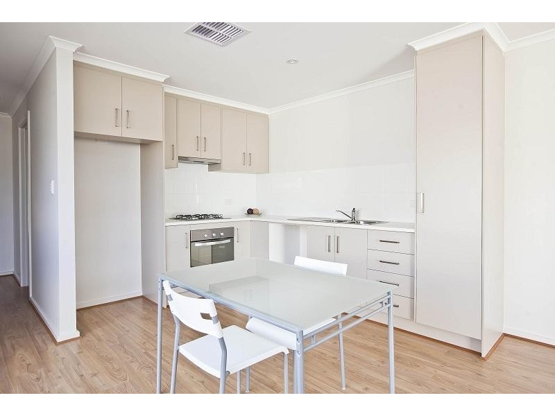 1 Kingston Avenue, Seacombe Gardens SA 5047