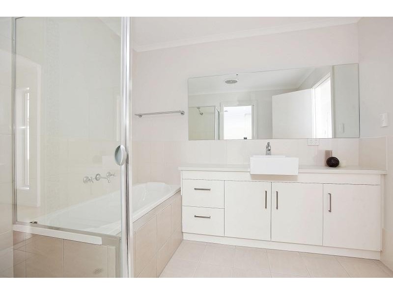 1 Kingston Avenue, Seacombe Gardens SA 5047