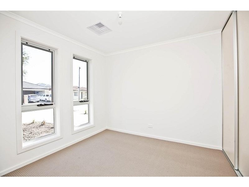 1 Kingston Avenue, Seacombe Gardens SA 5047