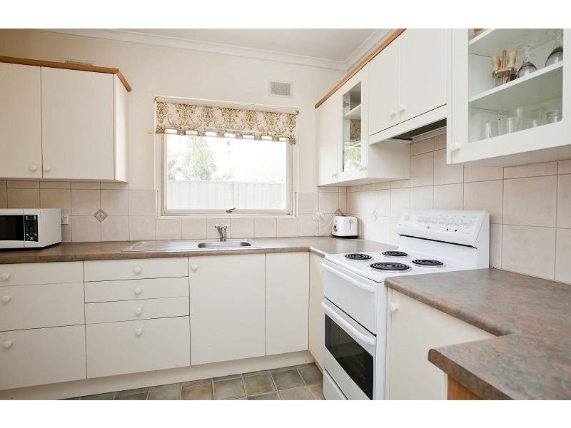 5 .25 Sturt Road, Brighton SA 5048