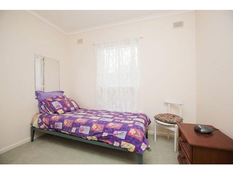 5 .25 Sturt Road, Brighton SA 5048