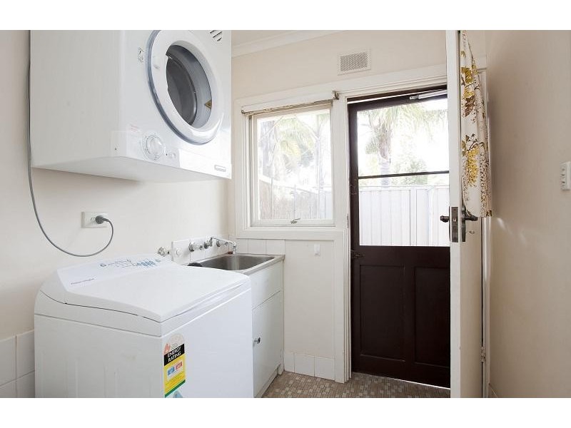 5 .25 Sturt Road, Brighton SA 5048