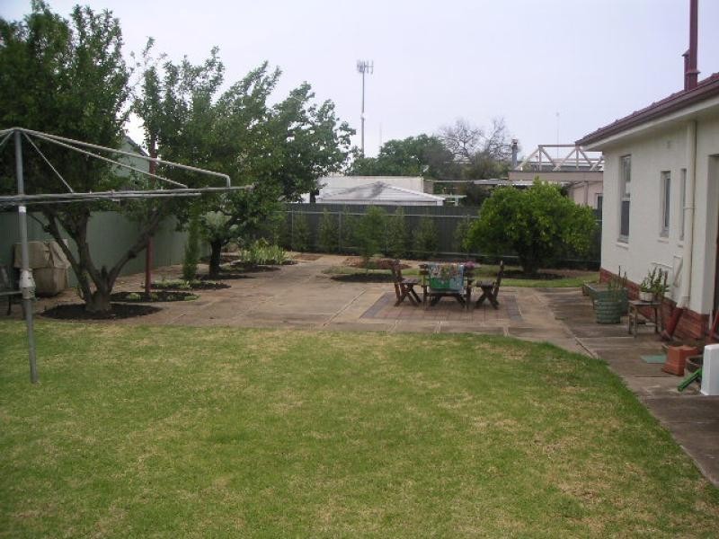 10 GLADYS STREET, Clarence Gardens SA 5039