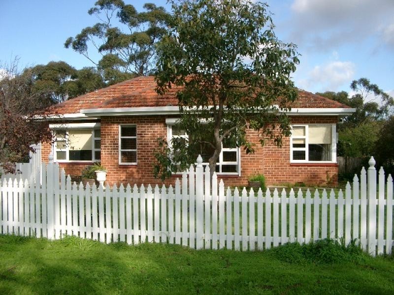 17 WONOKA STREET, Eden Hills SA 5050