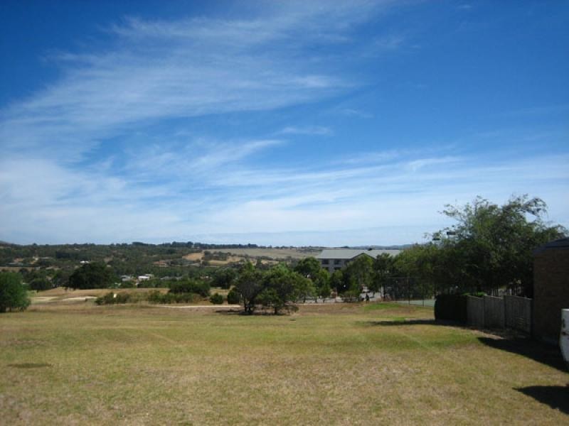 6 EMMA COURT, Mccracken SA 5211