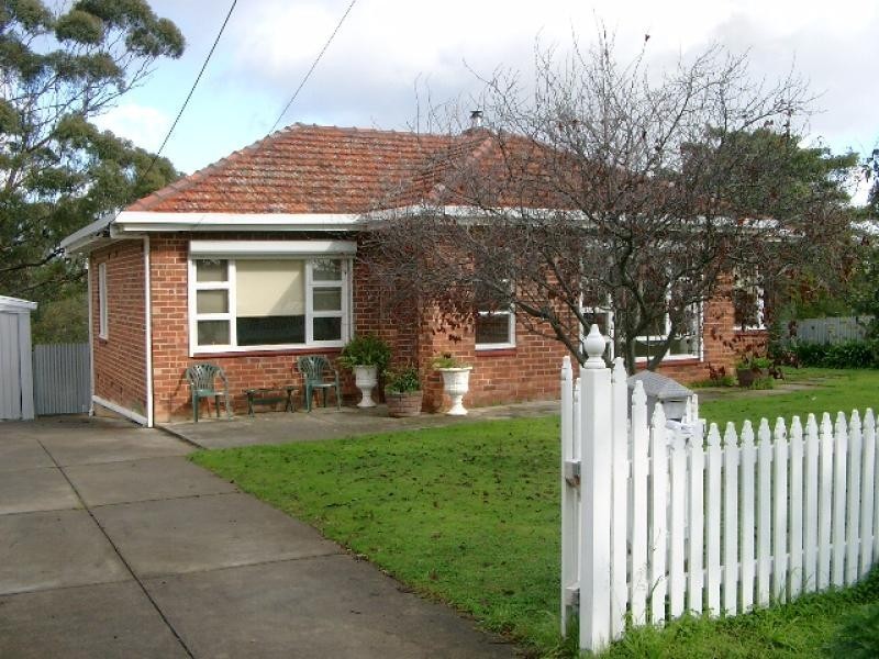 17 WONOKA STREET, Eden Hills SA 5050