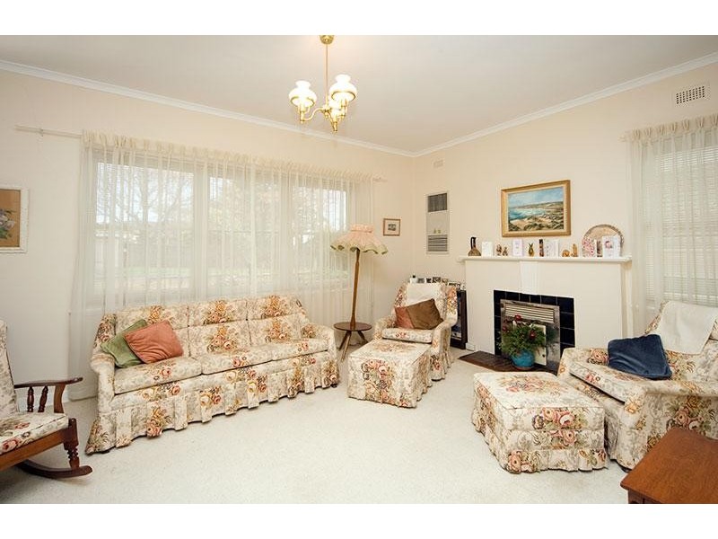 11 INVERNESS AVENUE, St Georges SA 5064