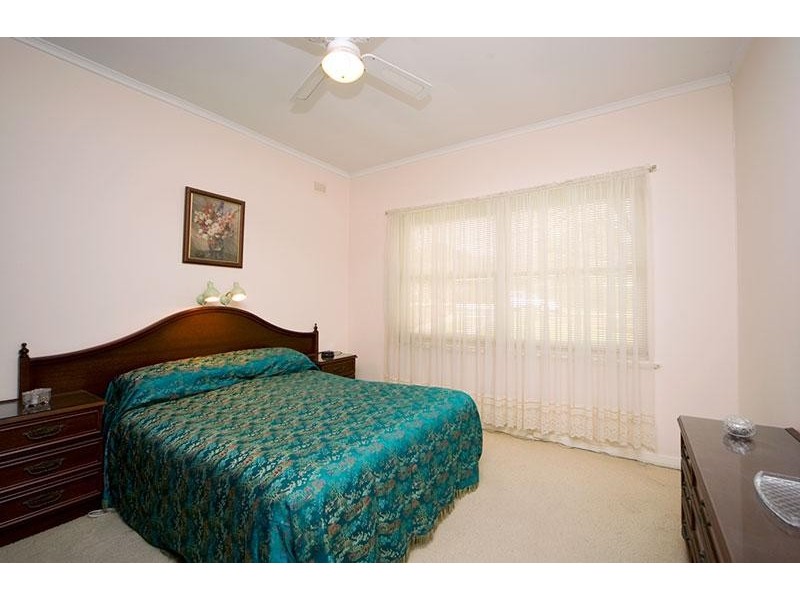 11 INVERNESS AVENUE, St Georges SA 5064