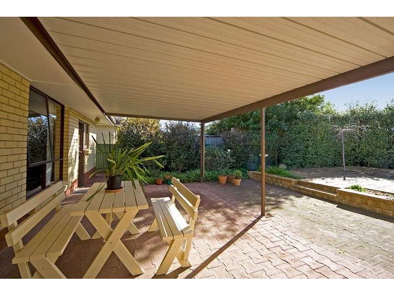 14 Robertson Crescent, Redwood Park SA 5097