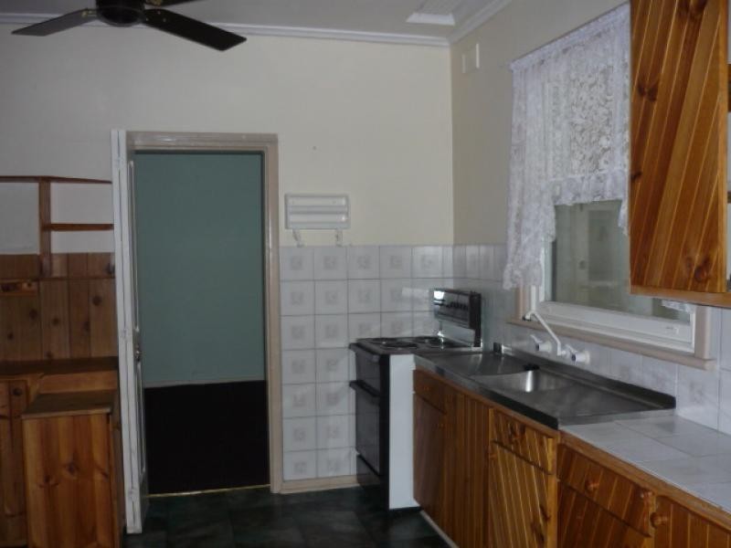 27 Hayles Street, Elizabeth Park SA 5113