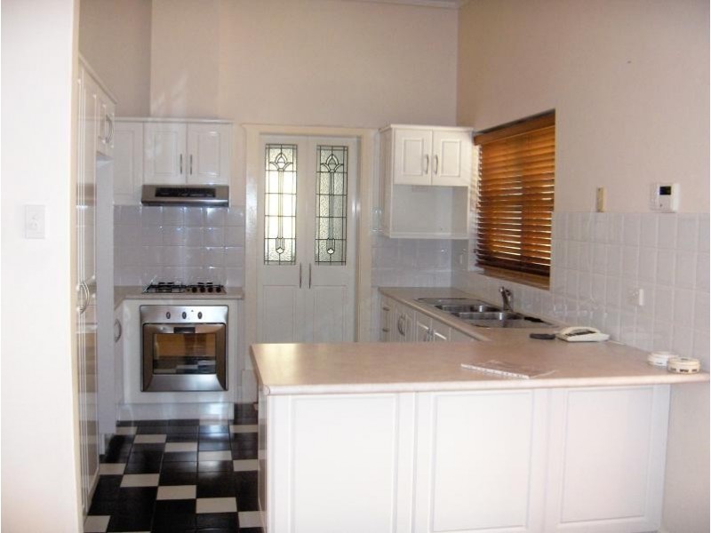 31 Eighth Street, St Peters SA 5069