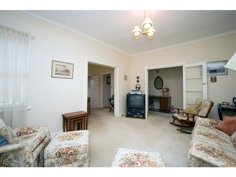 11 Inverness Avenue, St Georges SA 5064
