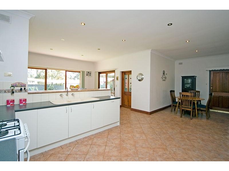 17 Adelaide Street, Magill SA 5072